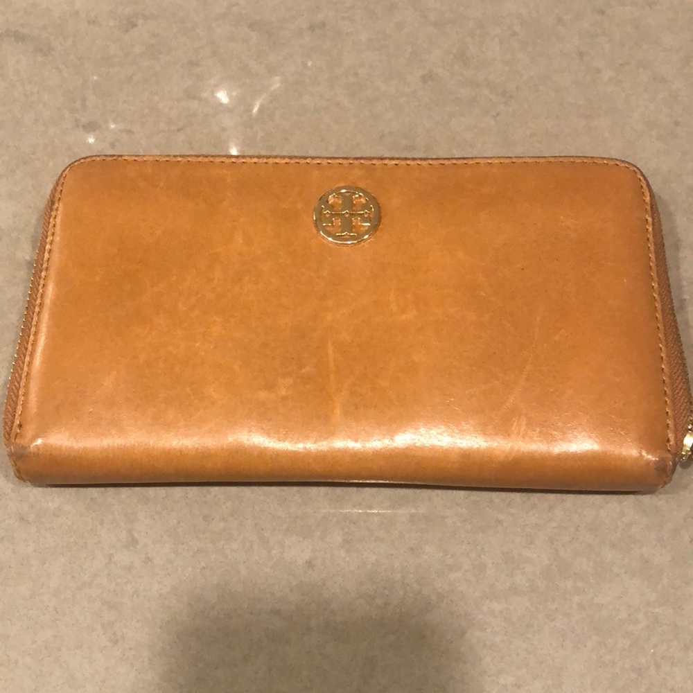 Tory Burch Dena ZIP Continental Wallet 🎊 🎉